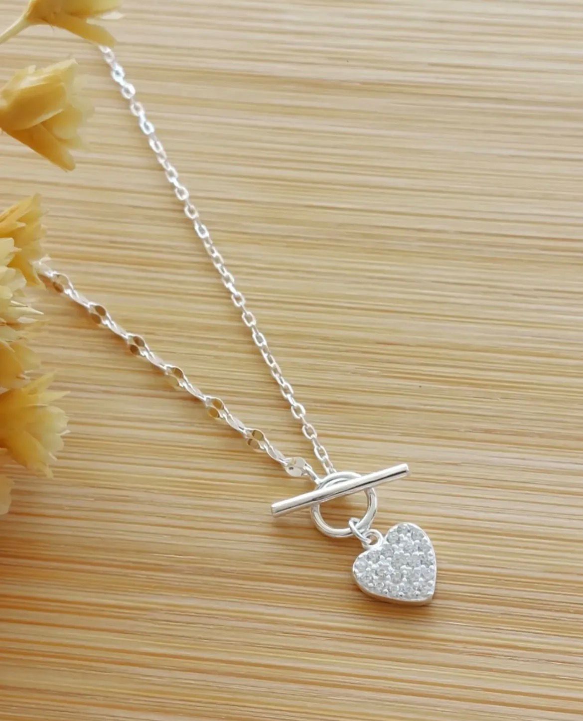 Colar Coração Toggle